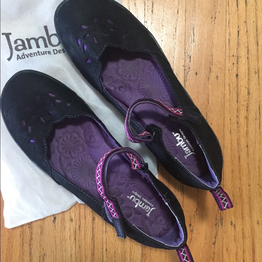 Jambo shoes.